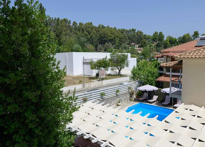Neda Hotel 3*